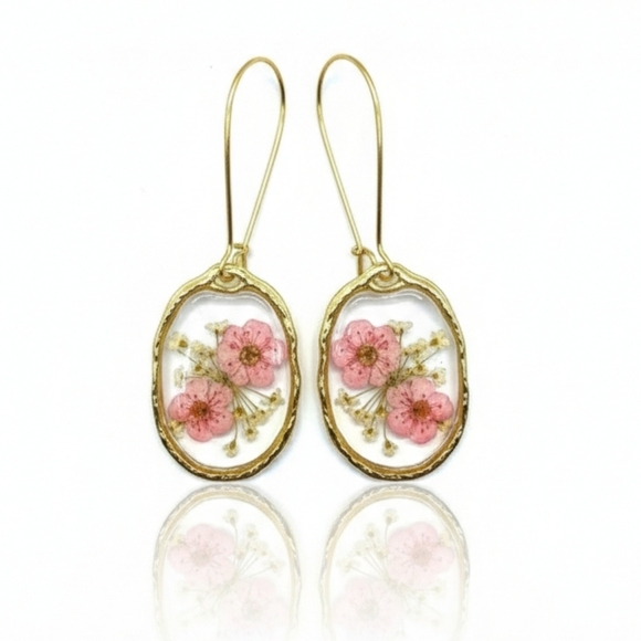 PARPARAWAY Jewelry - 🆕️ Artisan With Real Floral & Resin Elegant Gold and Pink Floral Earrings